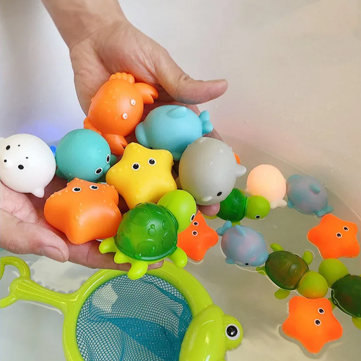 Twinkling Bath Buddies Set - Theodore-4 Bath Toys + Scoop net-Nora Luxe
