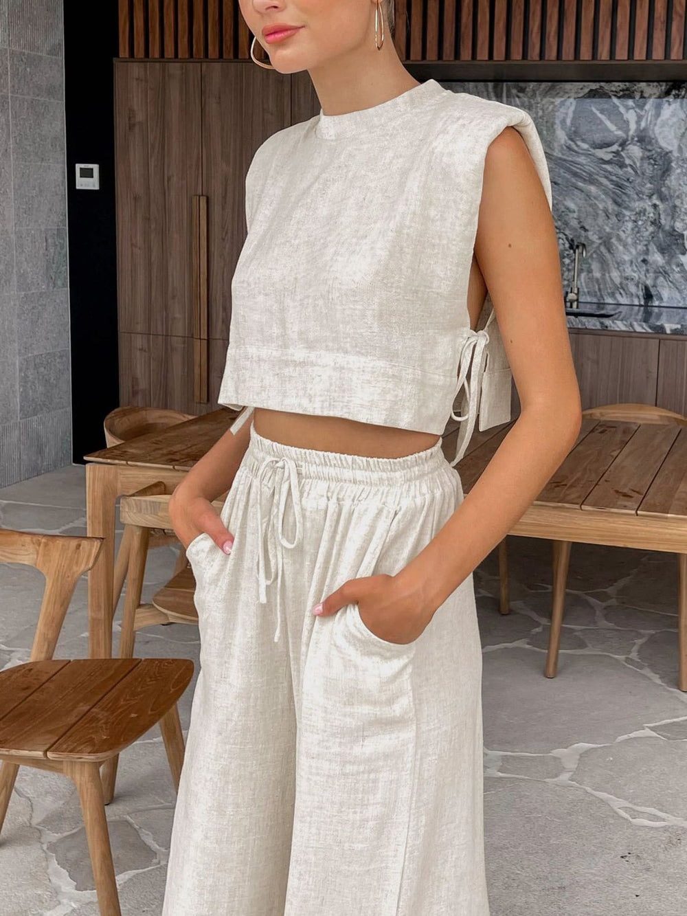 Two-piece summer set with crop top and trousers – Valeria-Beige-S-Nora Luxe