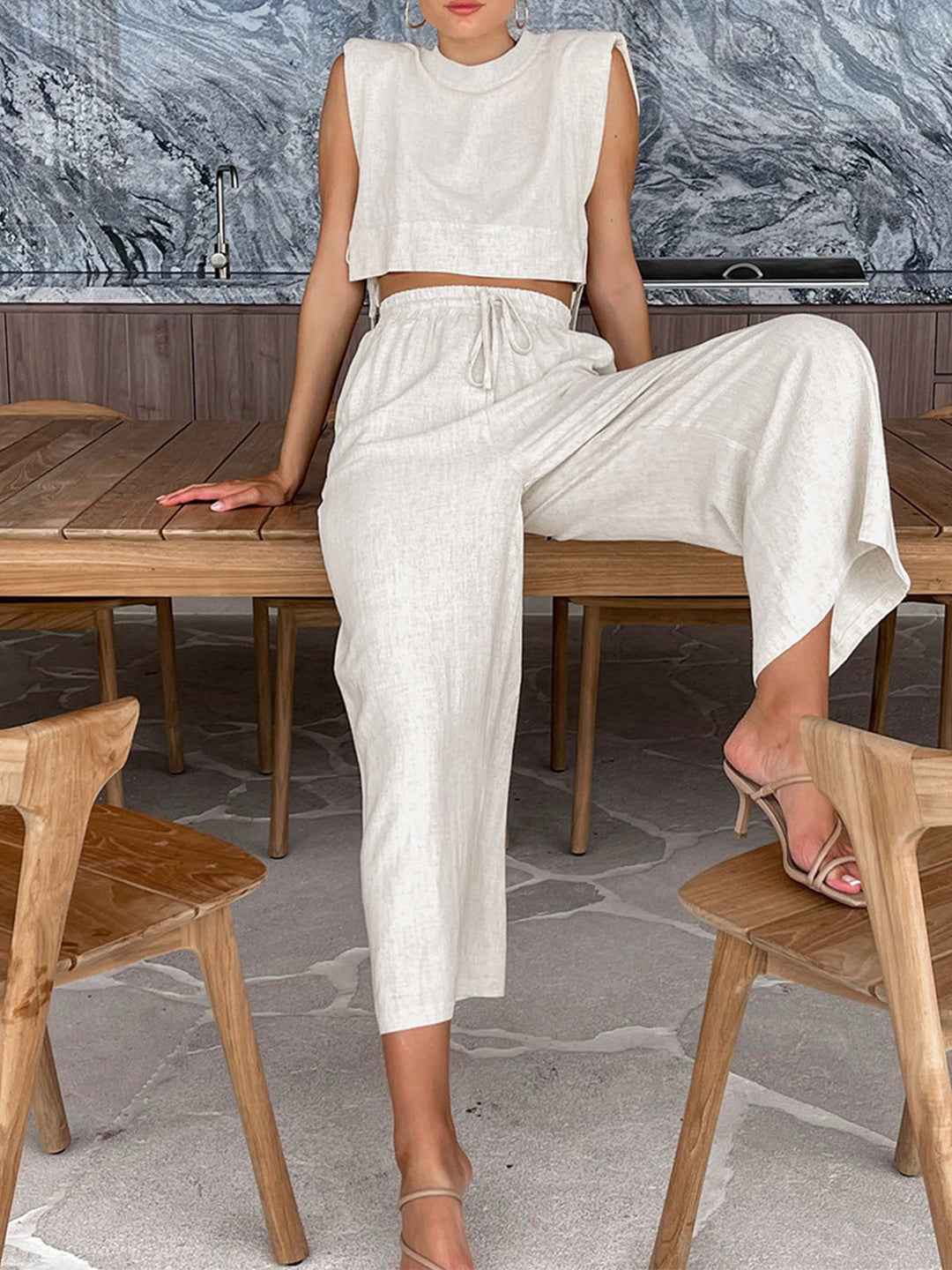 Two-piece summer set with crop top and trousers – Valeria-Beige-S-Nora Luxe