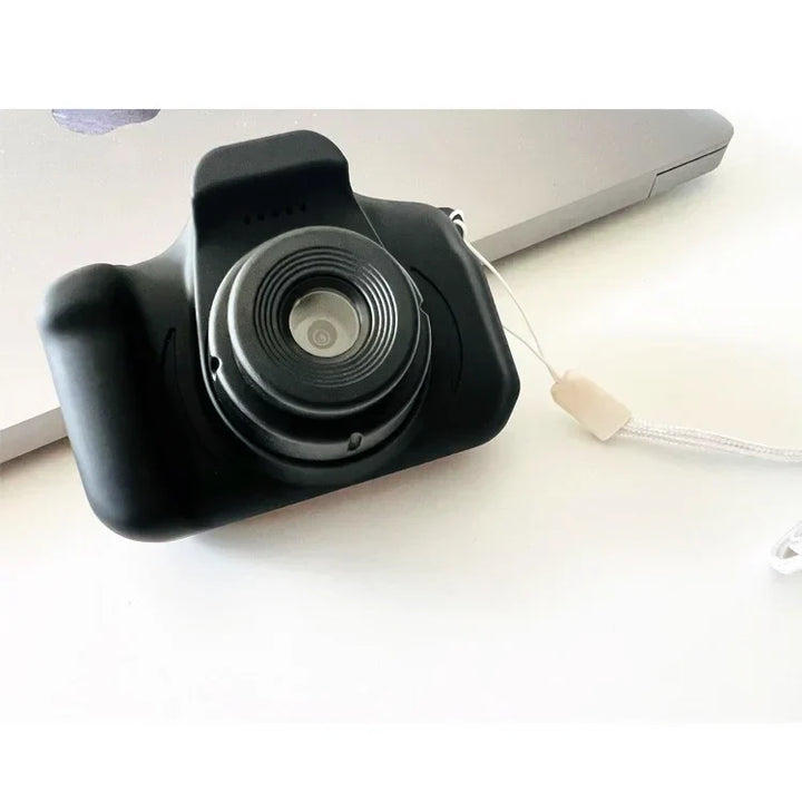 Vintage Camera for Unique Memories - RetroPix-Black-2000-Nora Luxe