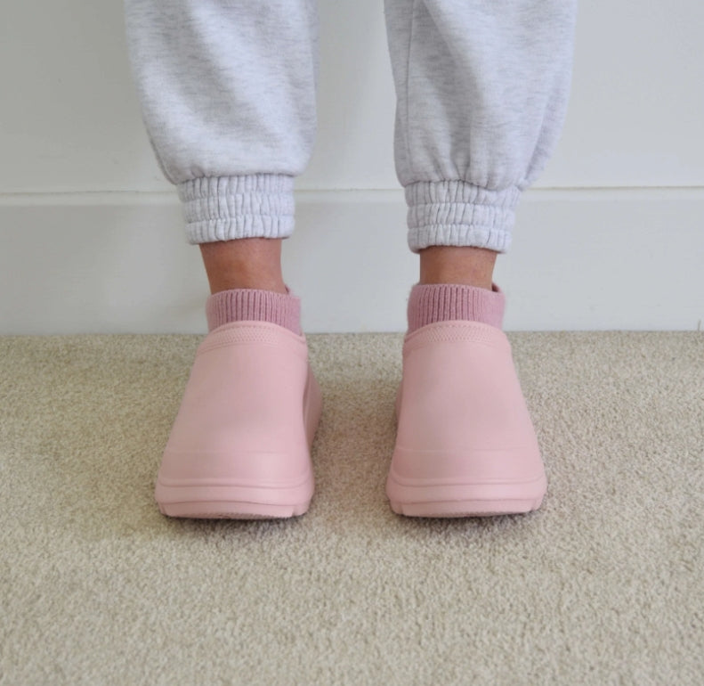 Weatherproof comfort clogs with cloud cushioning – Mireille-Black-3-Nora Luxe
